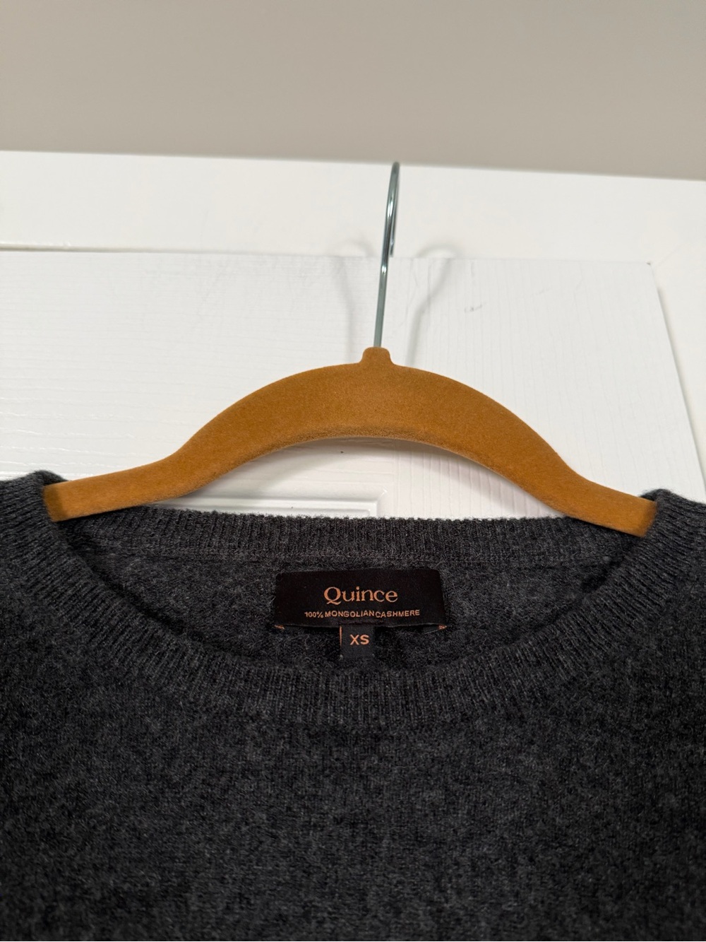Quince 100% Cashmere Mongolian Grey Super Soft Sweater - Picture 2 of 7